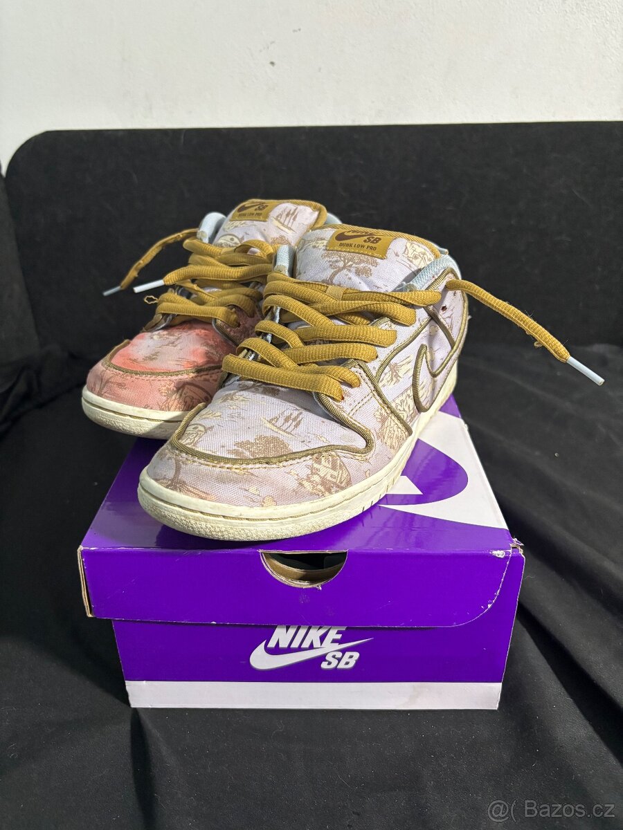 Nike SB Dunk LOW PRO PRM