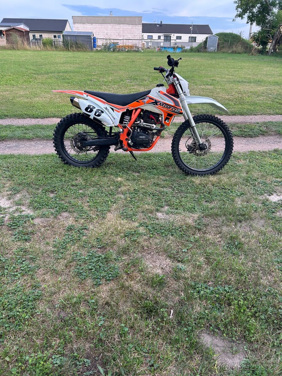 Prodám motorku Xmotos xb88 250ccm