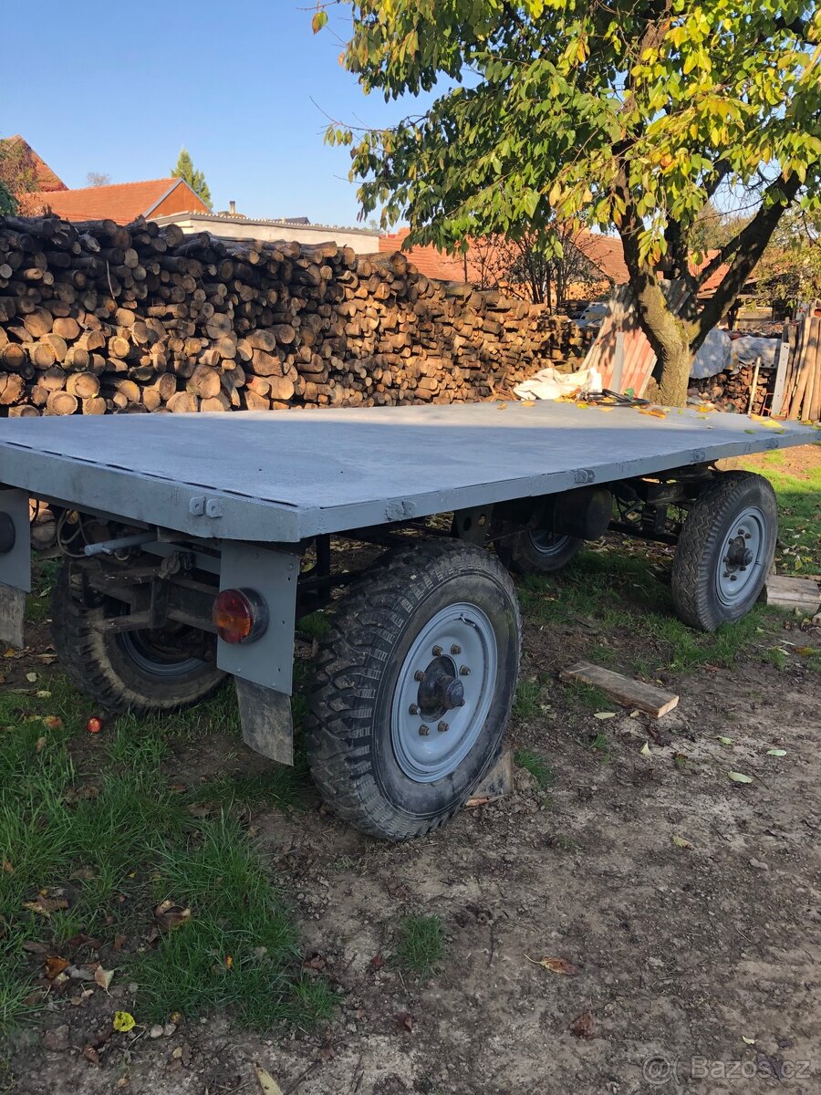 Prodám vlek za traktor 5t bez spz a tp