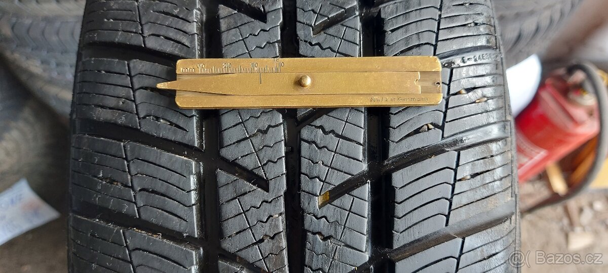 Zimní pneu 205/55R16 Barum (47)