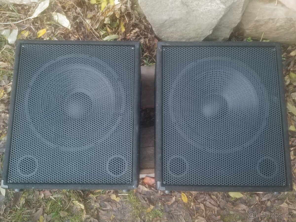 Basové bedny 15" (repro Eminence Beta 15A)