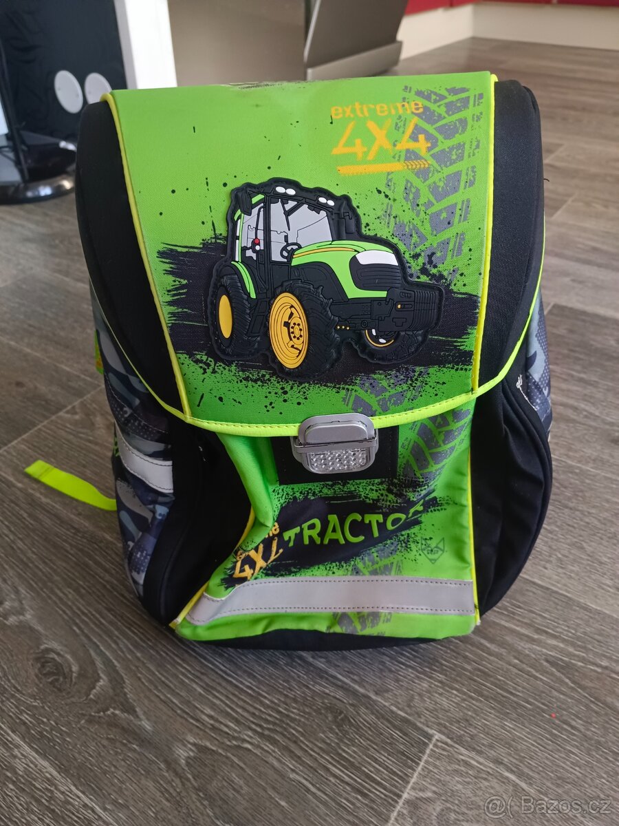 Aktovka do školy oxybag