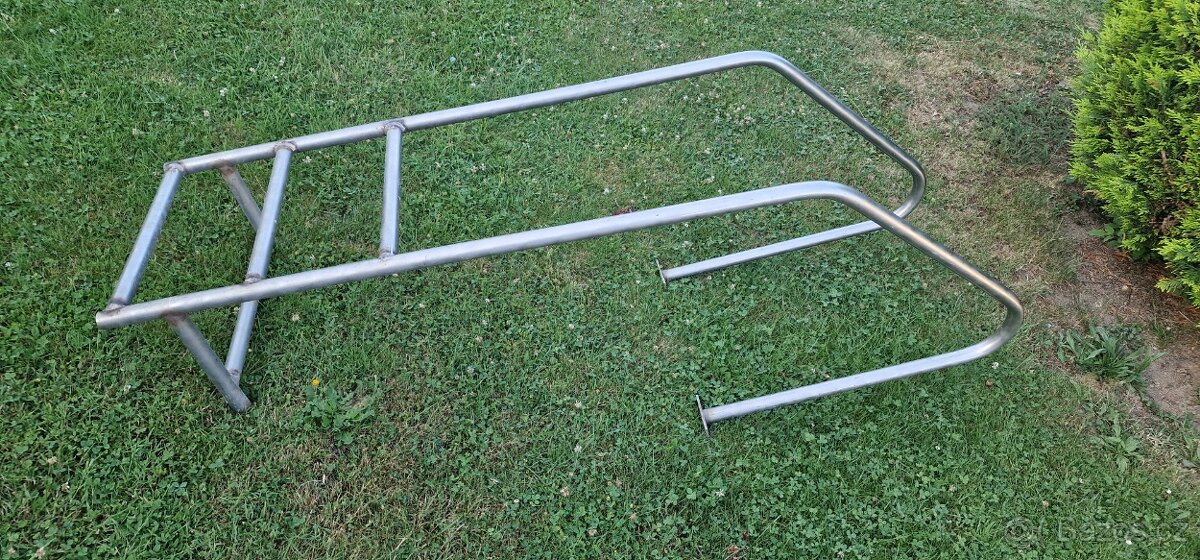 Nerezove schudky k zapustenemu bazenu