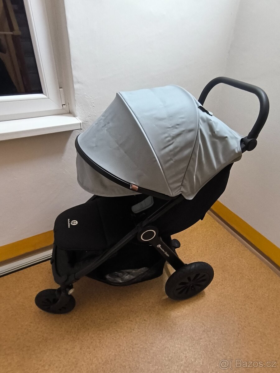 Sportovní kočárek