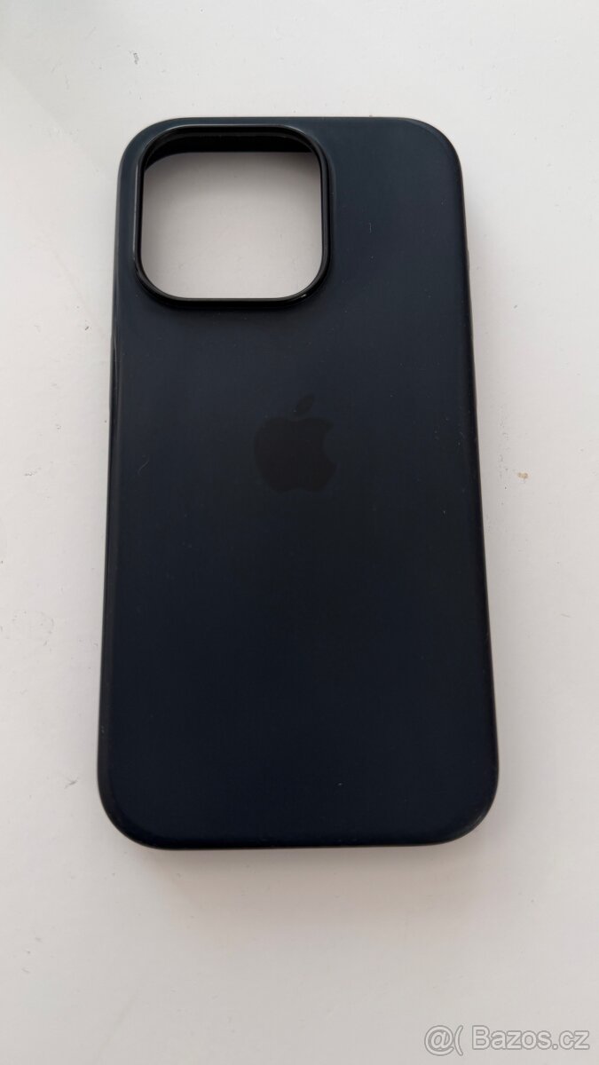 iPhone 15 pro silicon case MagSafe kryt