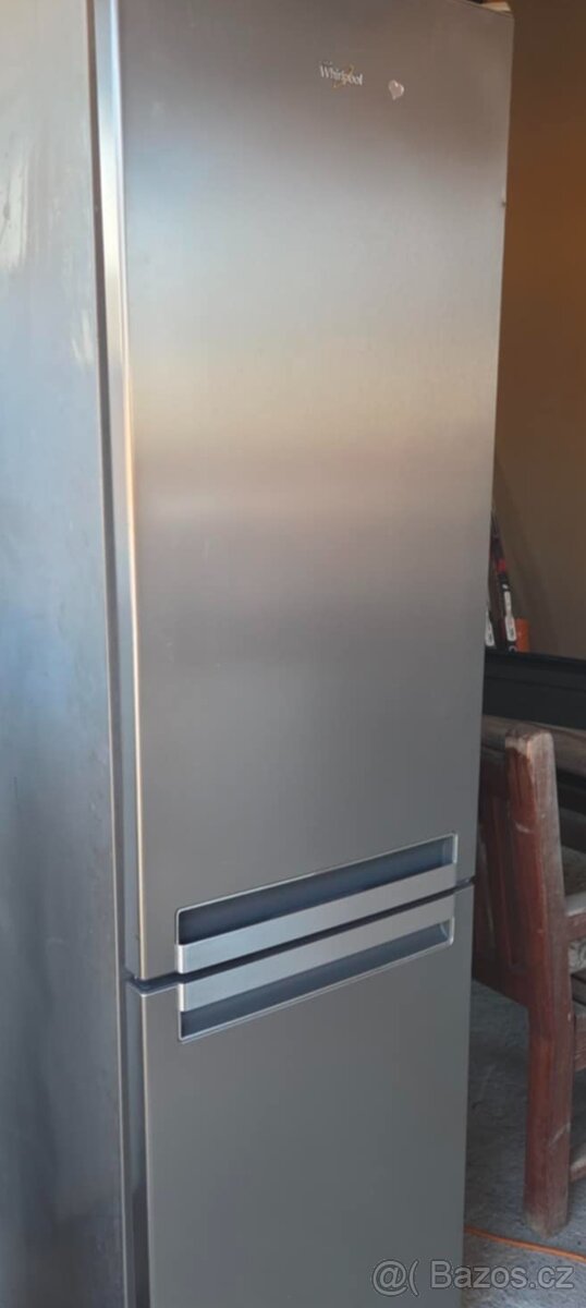 Lednice s mrazakem Vhirpool