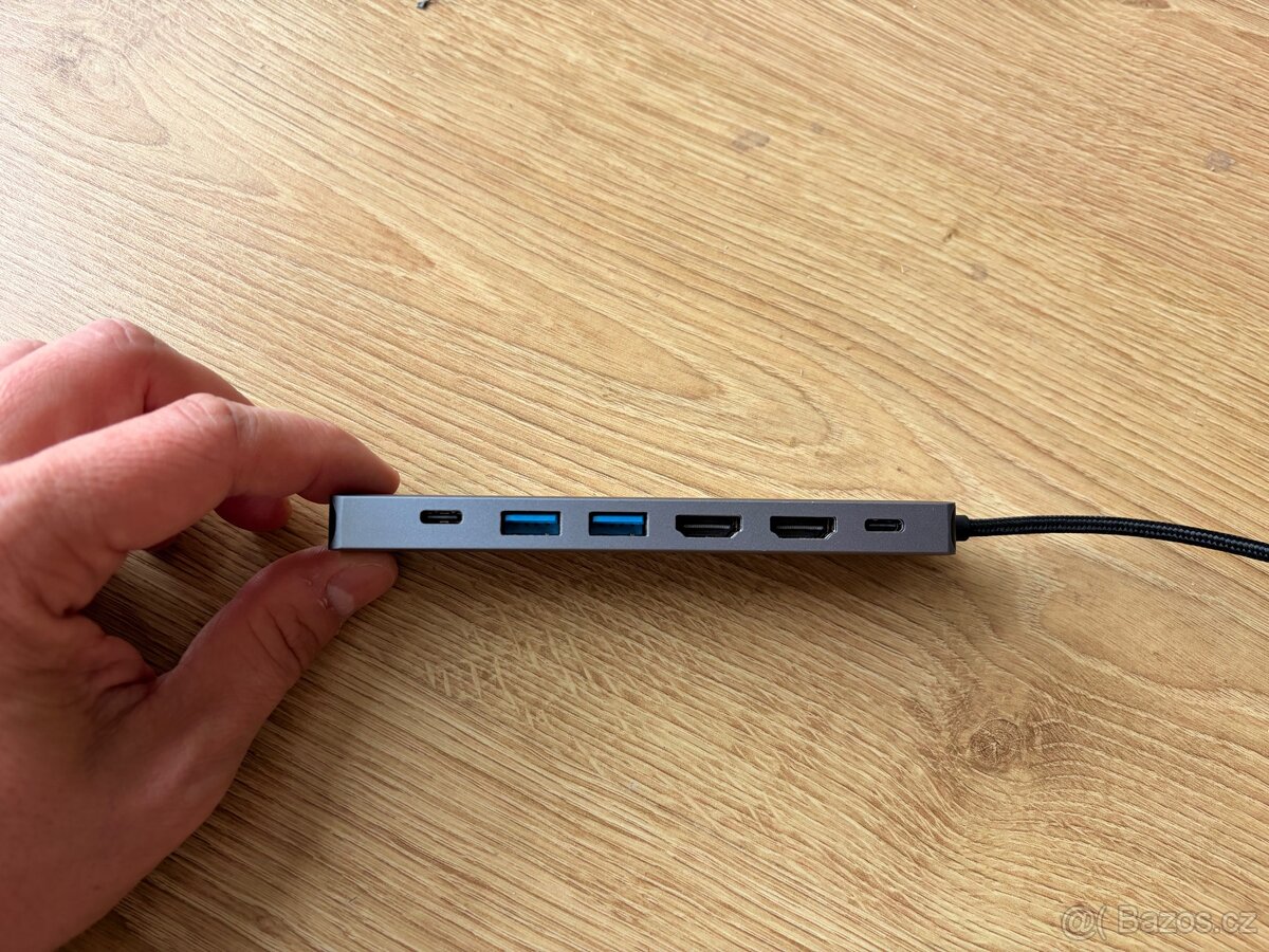 USB-C hub Axagon 7v1