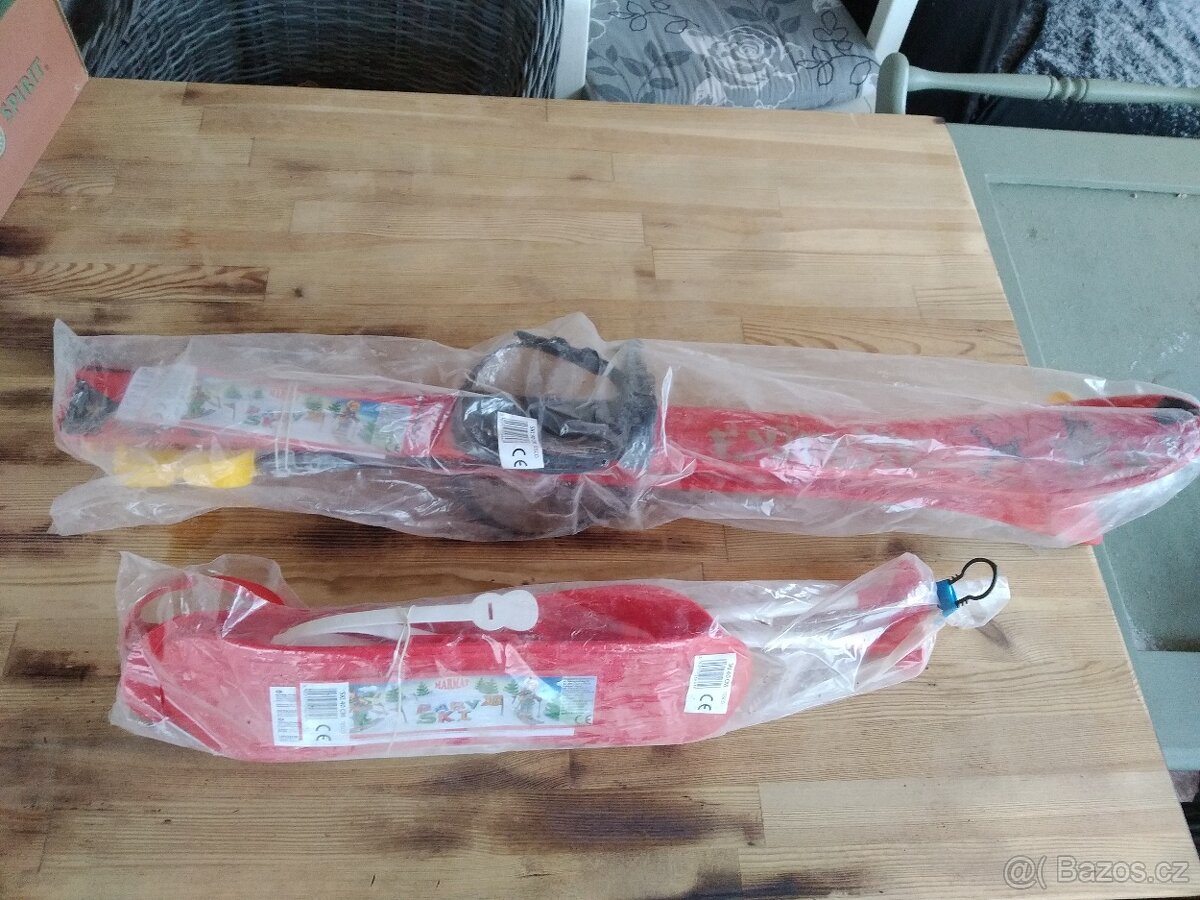 dětské plastové lyže, s hůlkami 40cm