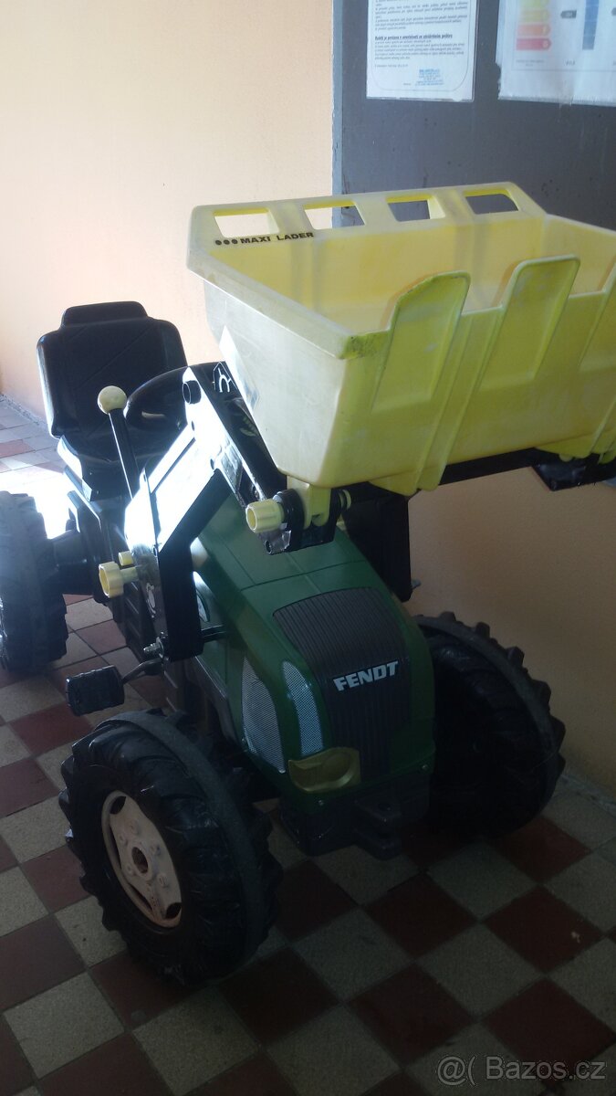 prodam decky slapaci traktor na kladač jen za 1300kc.