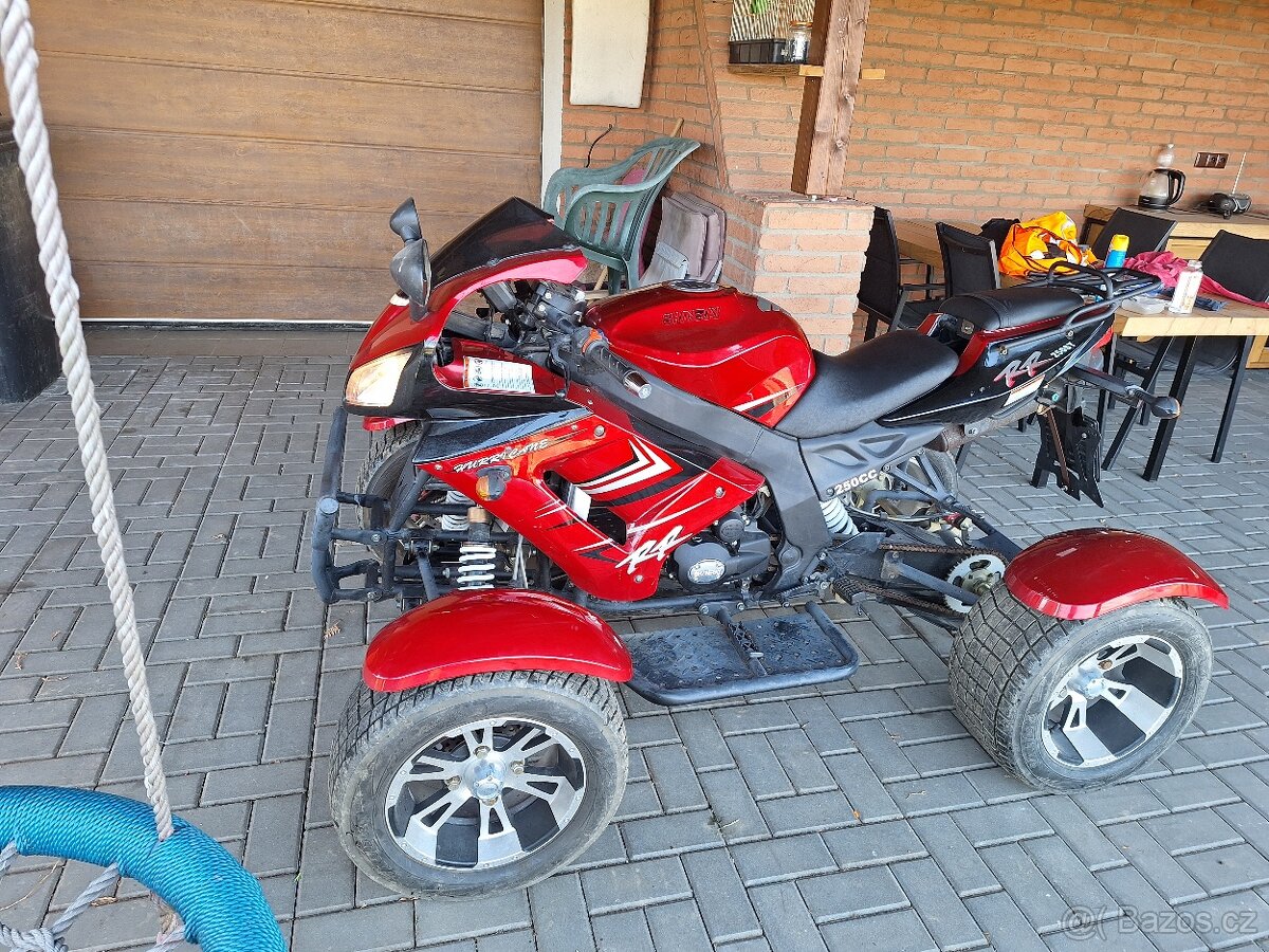 Silniční čtyřkolka 250 RR