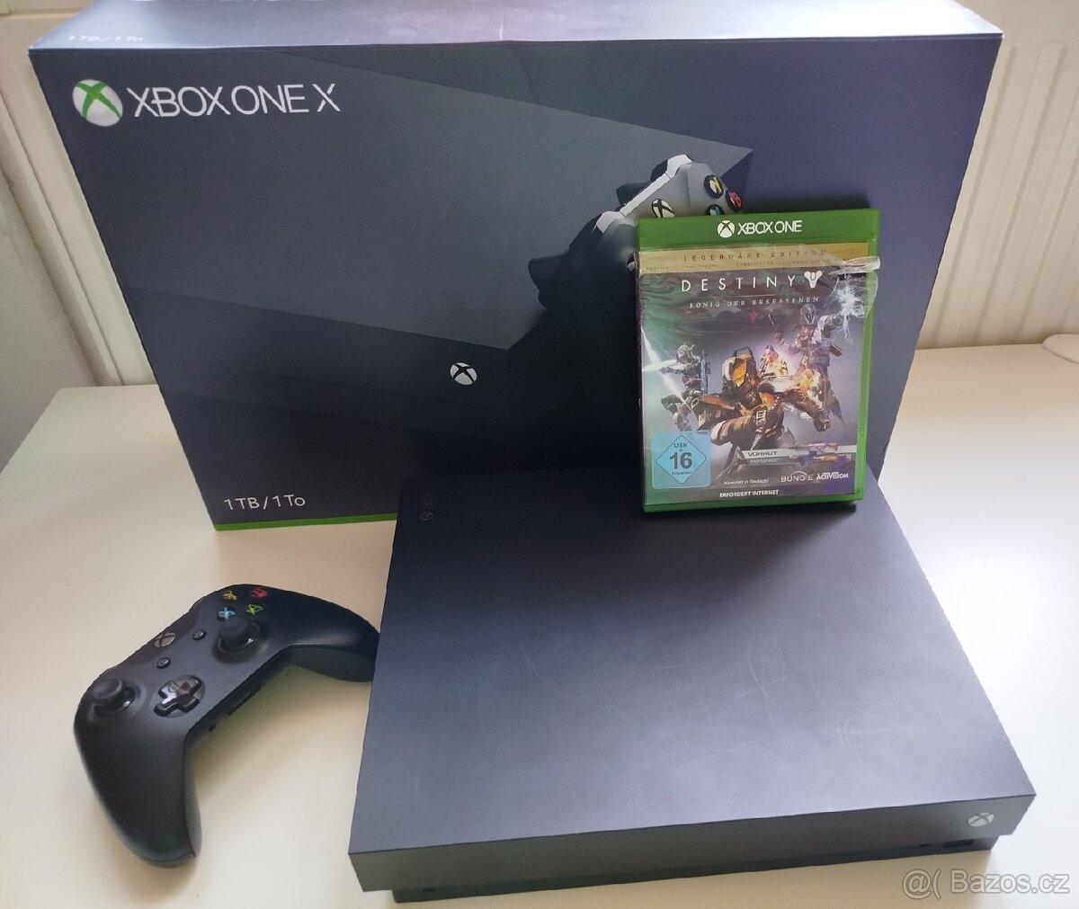 Xbox One X + 36 her (GTA V, Minecraft, Fortnite, Roblox...)