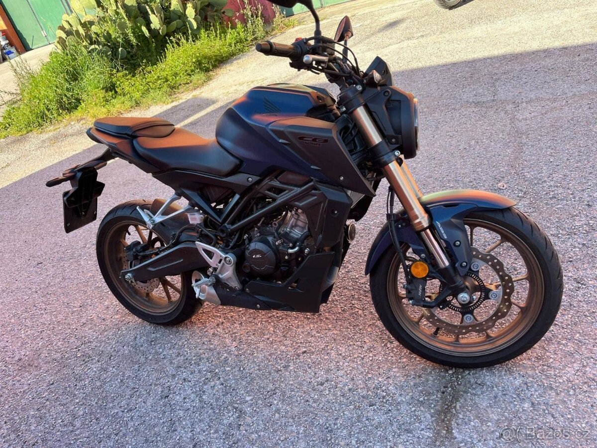 Honda CB 125 R Neo Sports Café (2023) Nová, 6200km