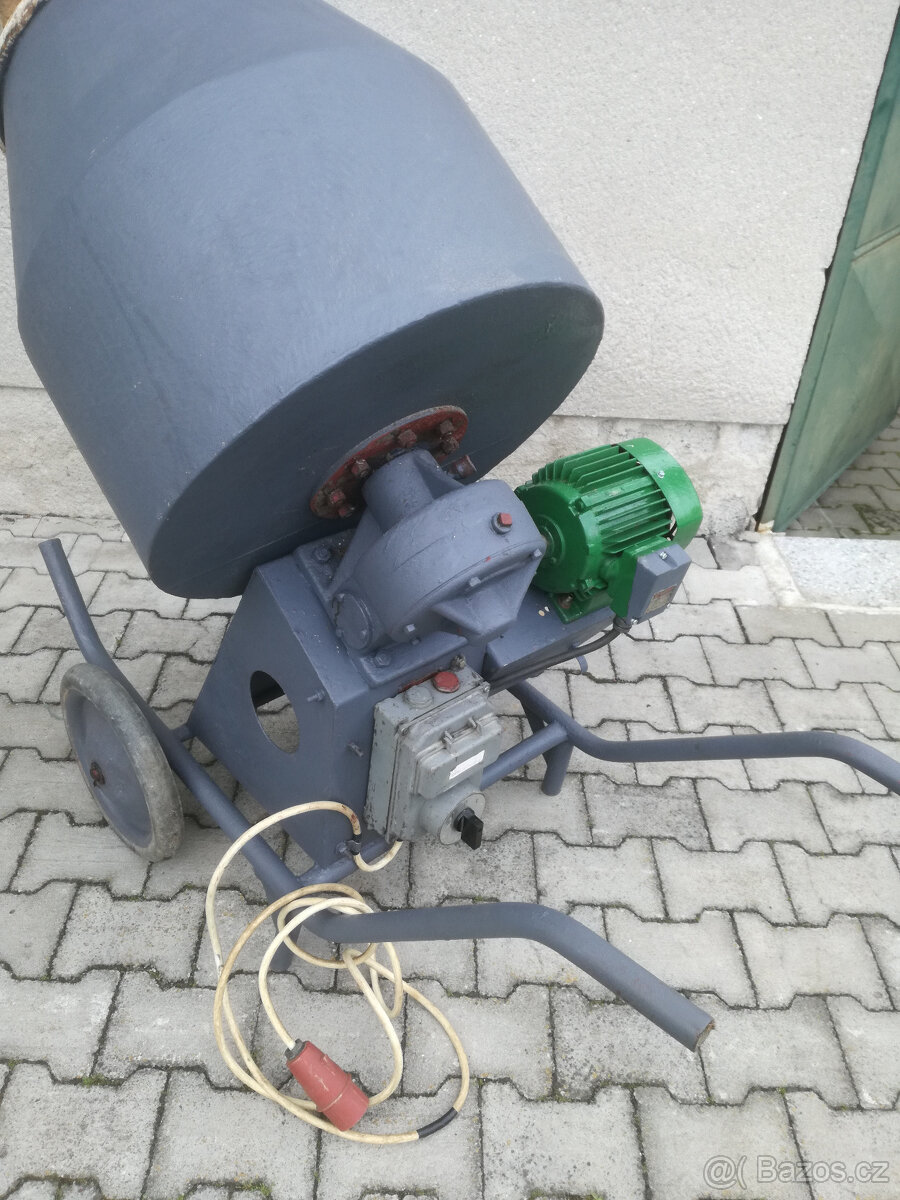 Míchačka na beton