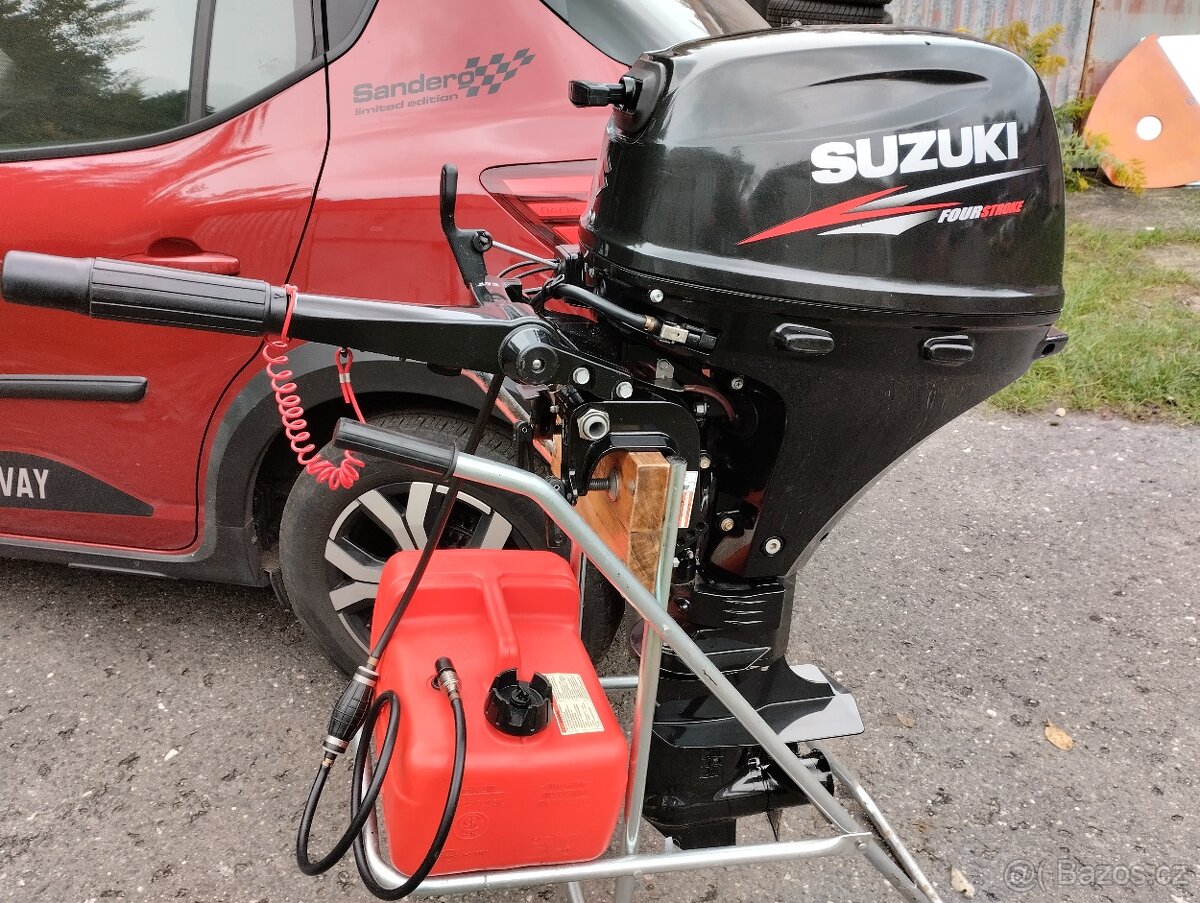 Lodní motor Suzuki 15Ps 4T + přísl. - 1A top stav