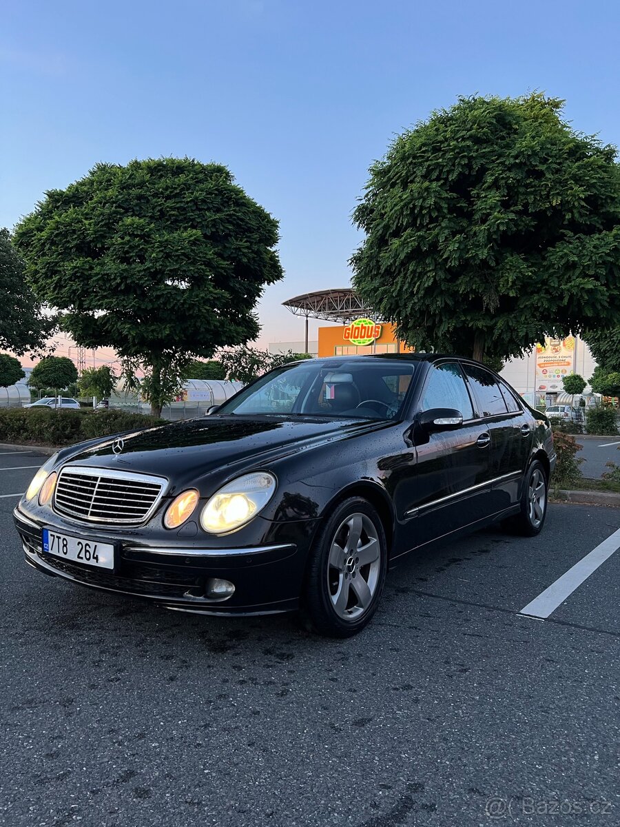 Mercedes-bens w211 E320 Avangard