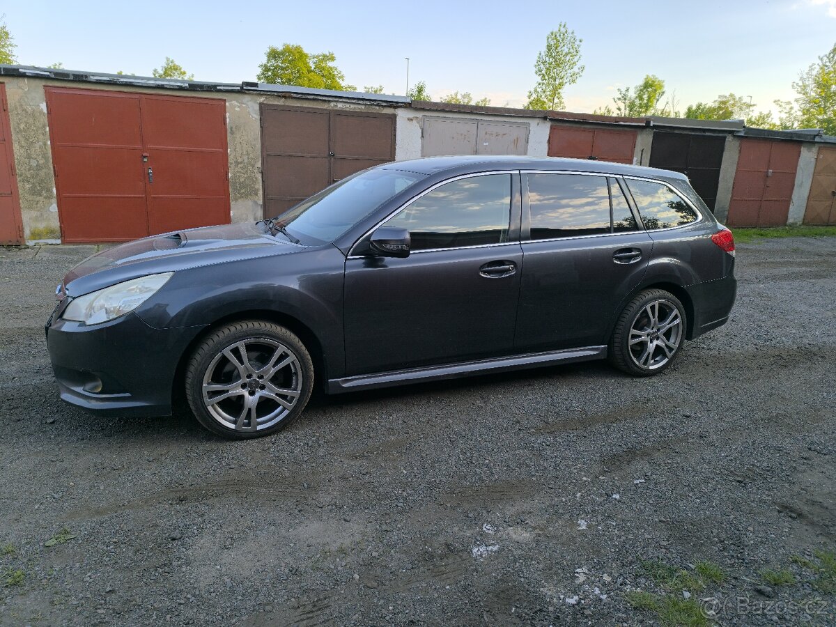 Subaru Legacy 2.0 2012