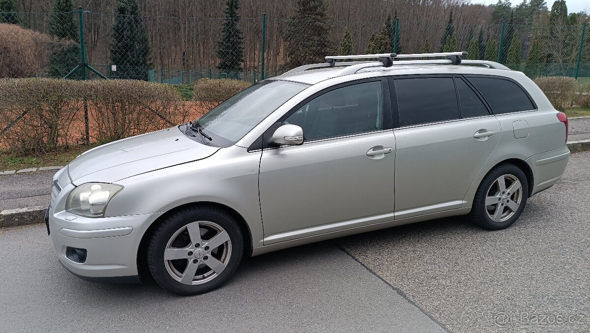Toyota Avensis kombi T25 2.2D-4D 110 kW, výhodná cena