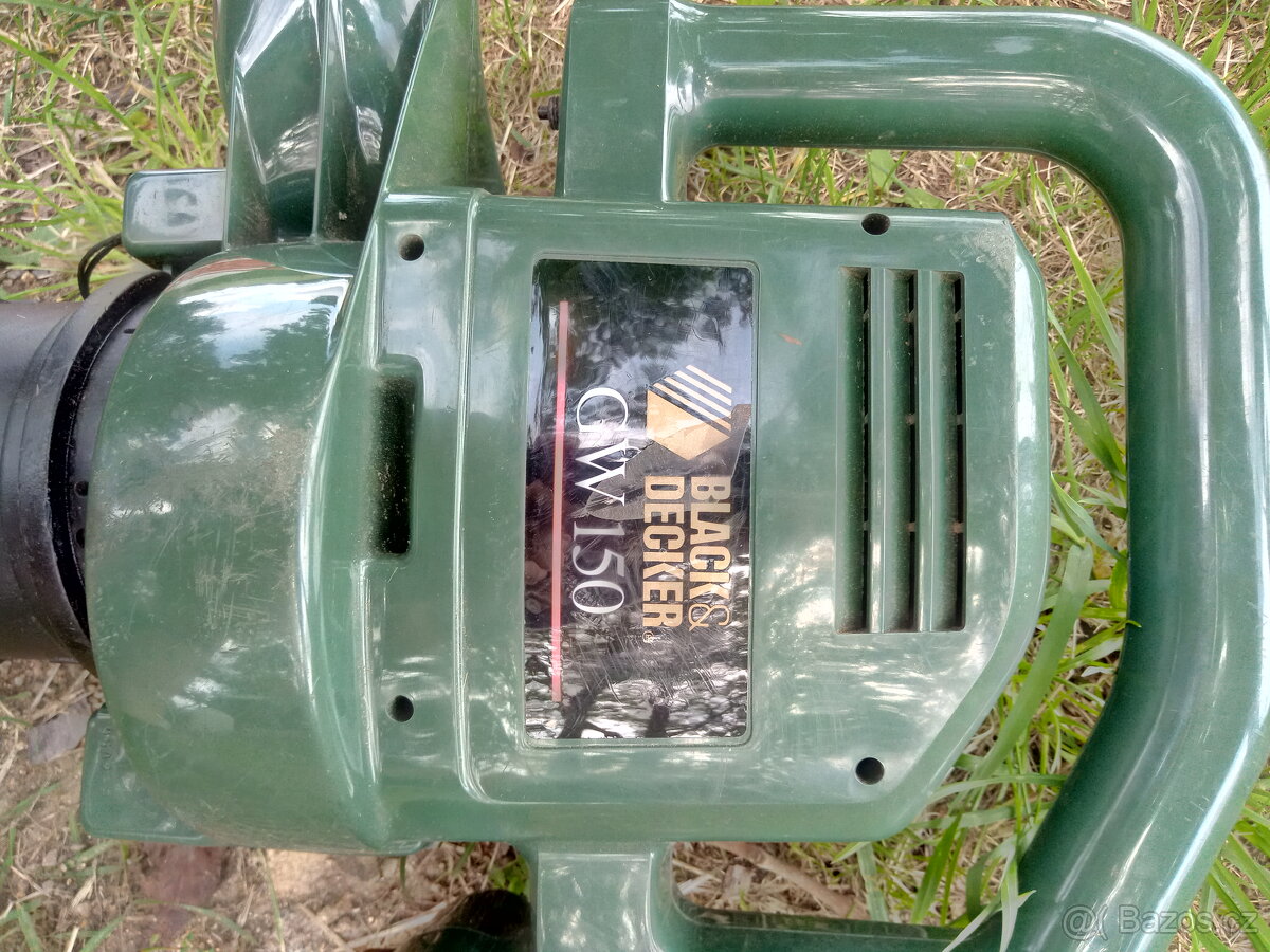Vysavač/ foukač na listí Black & Decker GW 150