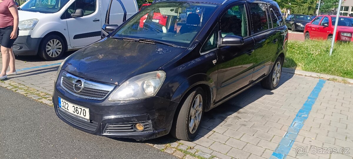 Opel Zafira B 1.9 CDI 74KW Rok 2007. 7 místní