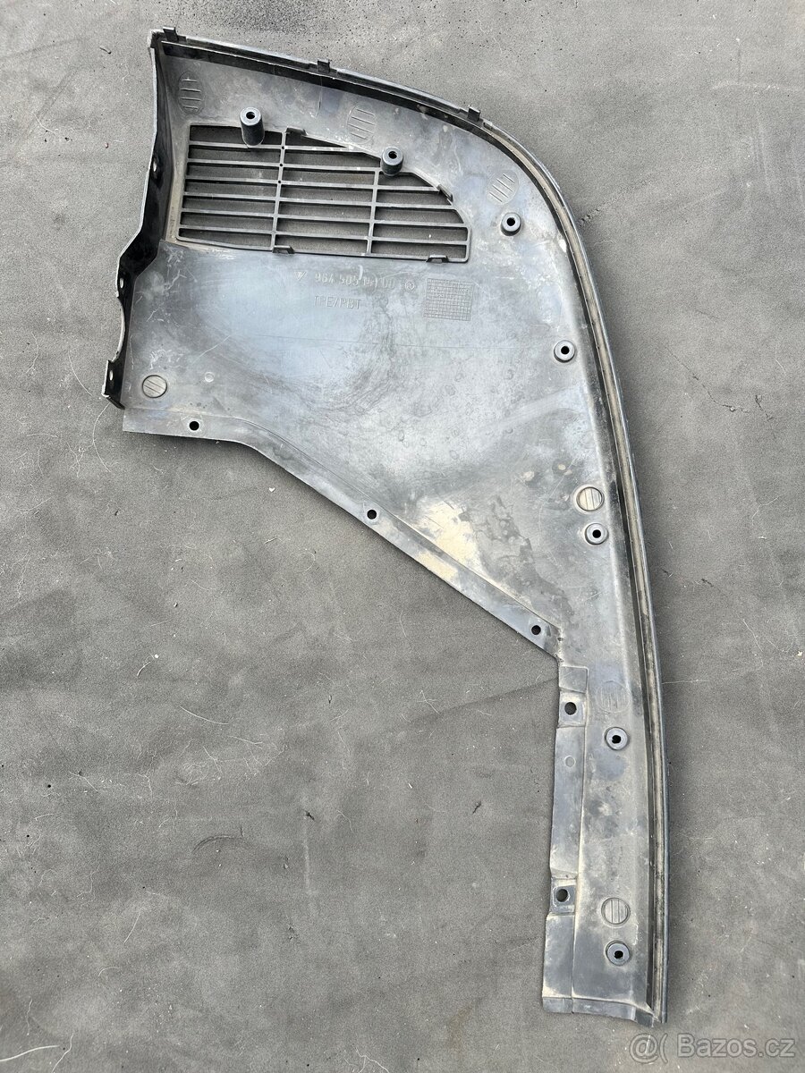 Porsche 911, 964 levý spodní kryt nárazníku