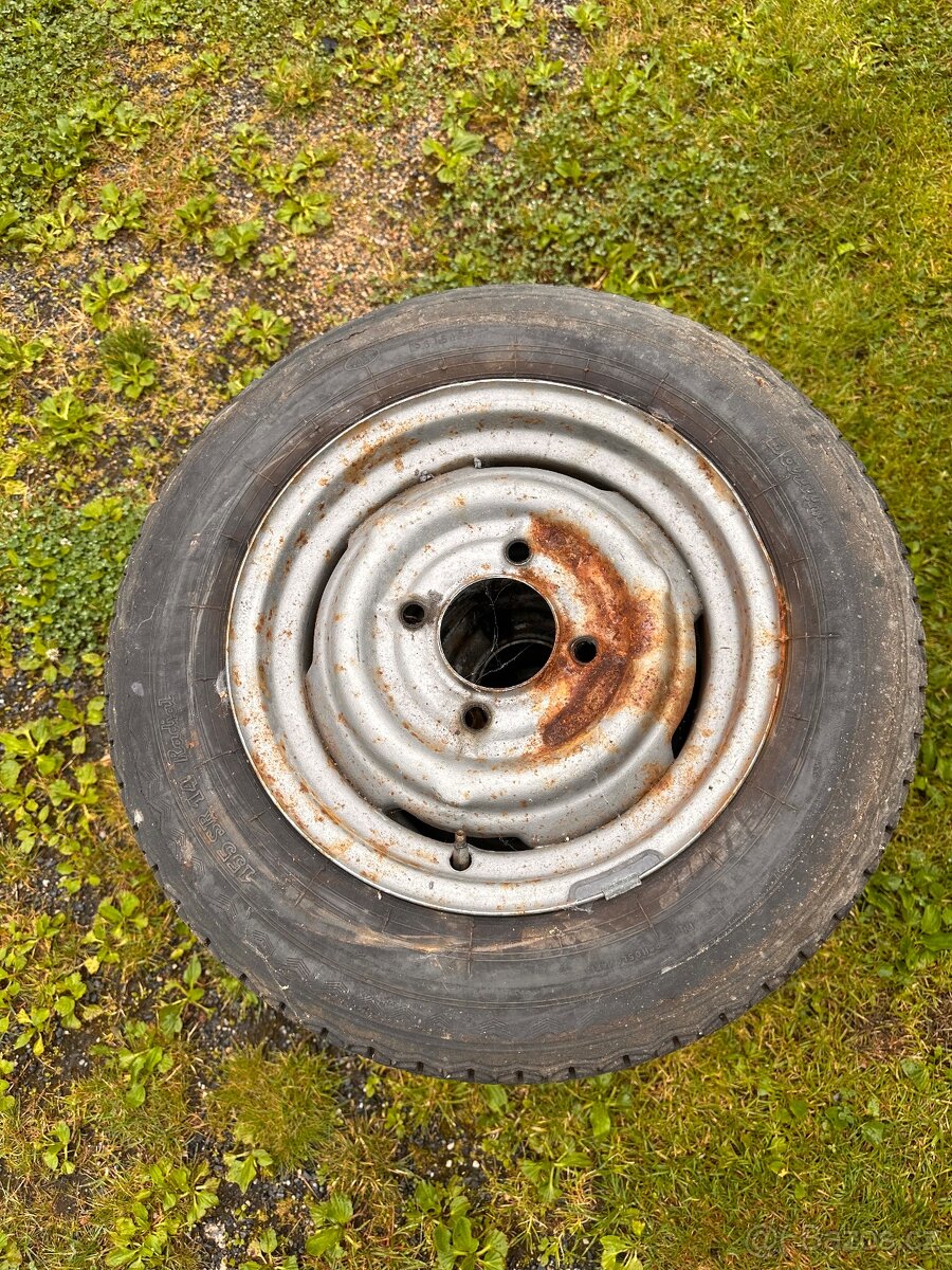 Prodám 4x dveře a 5x plechový disk s s OR6 na Škoda 1000 MB