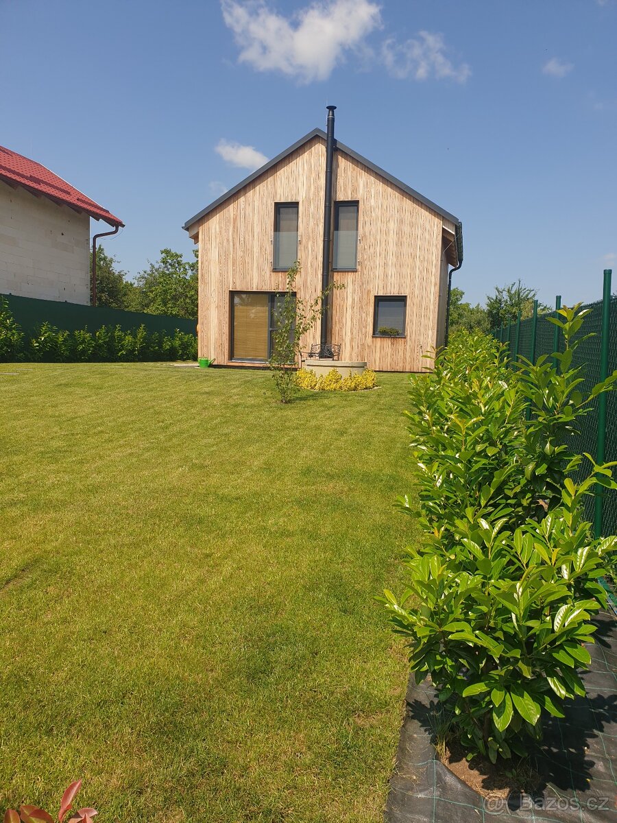 Prodej nízkoenergetické dřevostavby 3+kk-80 m2,pozemek 504 m