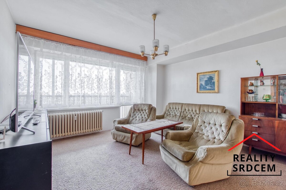 Prodej dr. bytu 3+1 s velkou lodžií a balkónem, 59 m2, ul. D