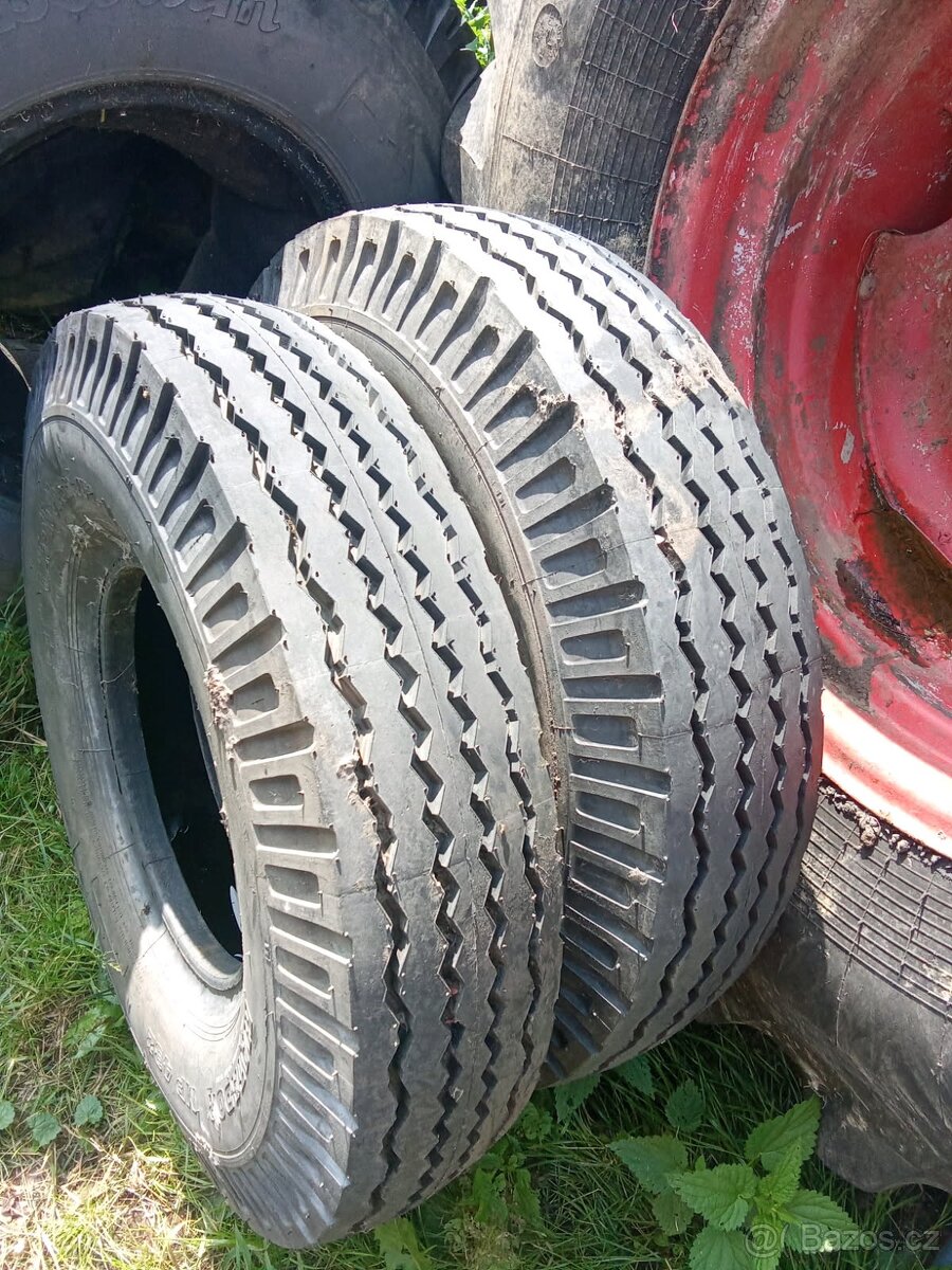 Pneu 8,25-15