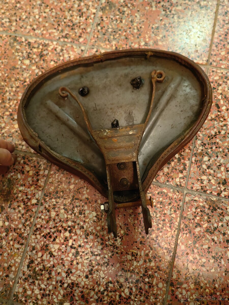 Jawa perak sedlo