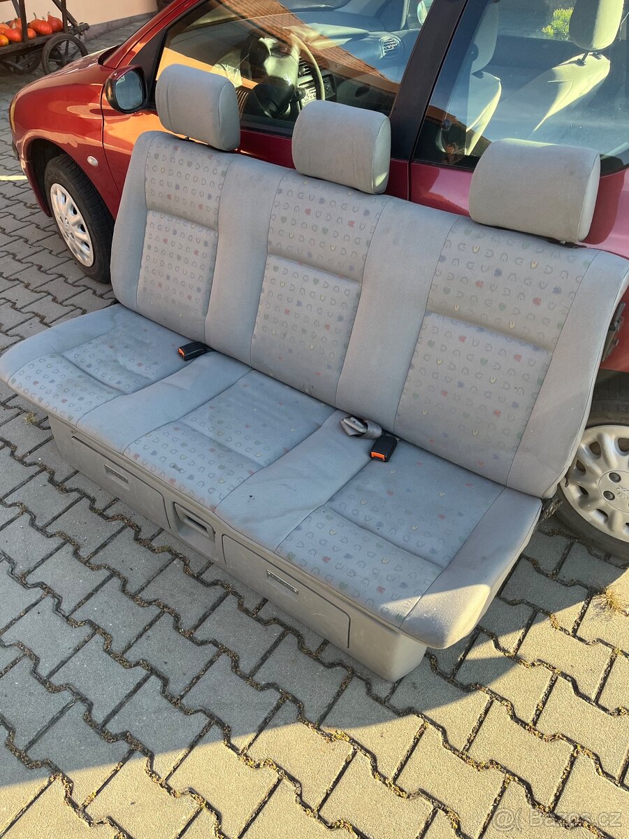Lavice VW Multivan T4