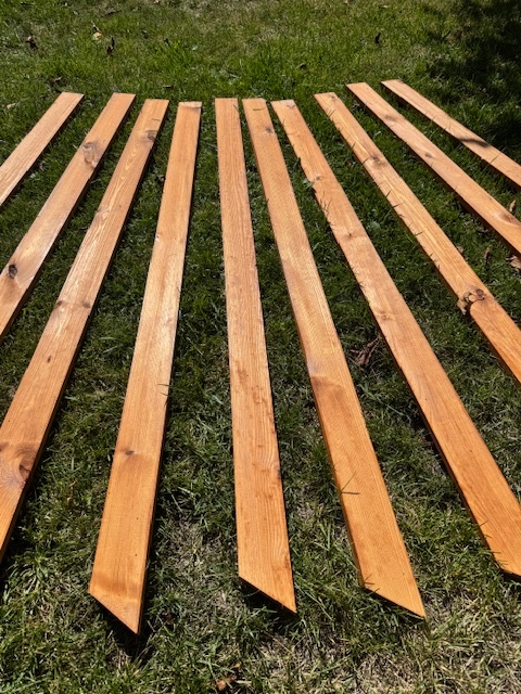 Plotovka 160 cm zkosená smrk - natřená prémiovou lazurou