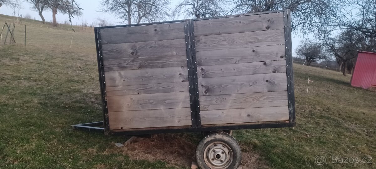 Přepravník na telata, kozy, ovce.