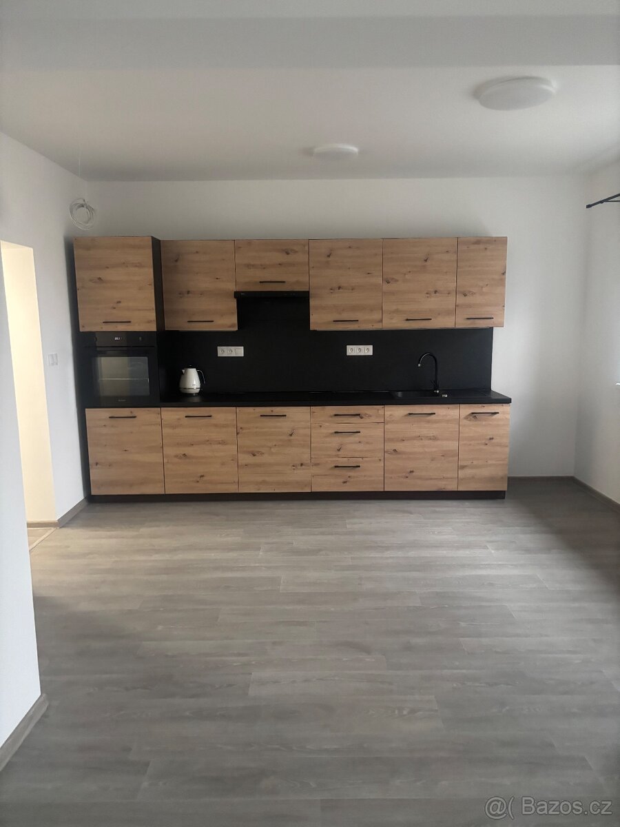 Pronájem bytu  2+kk 80m2