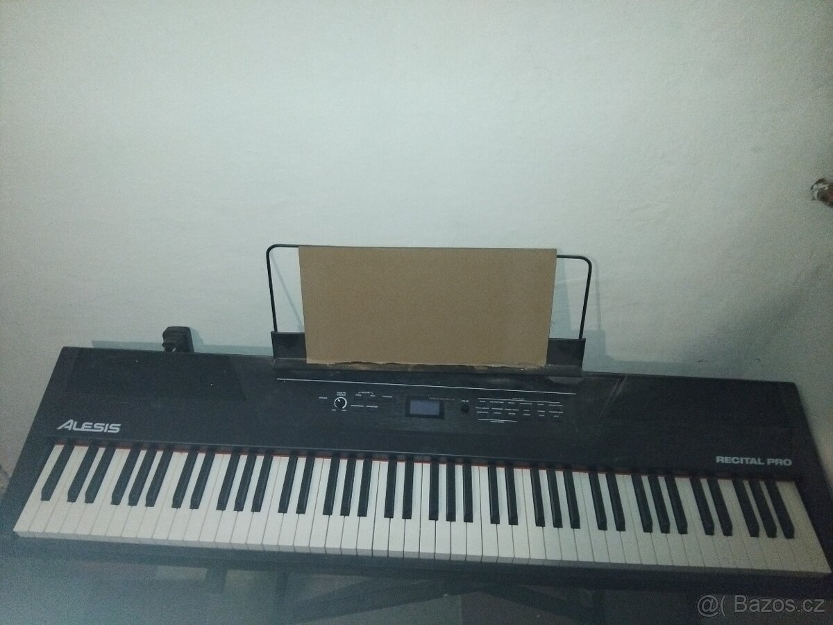 Digitální piano