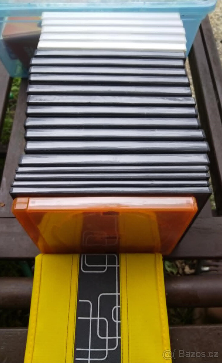 Prázdné plastové obaly na DVD, CD a pouzdro