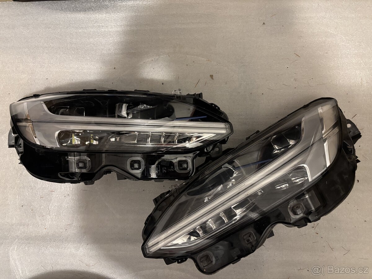 Světlomety Mid Led Active Volvo S/V90