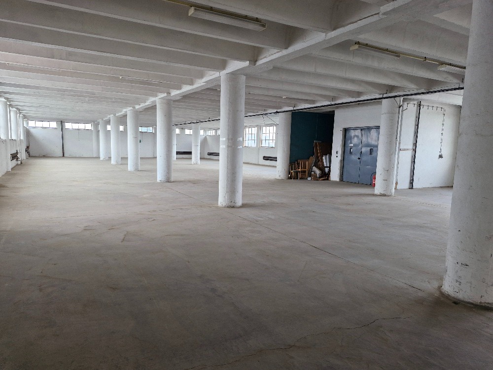 PRONÁJEM SKLADOVÝCH PROSTOR 1500m2