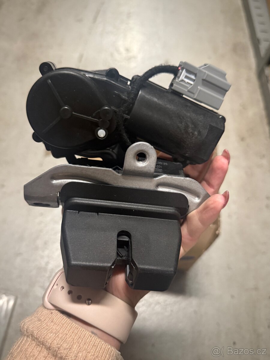 Zámek kufru Ford Kuga 2012-2020