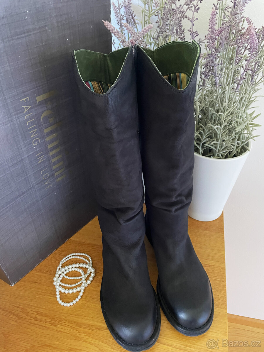 Černé luxusní natahovací kožené kozačky Felmini, vel. 39