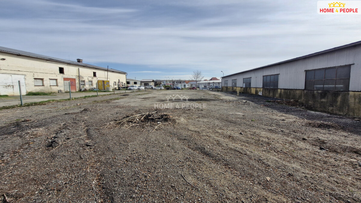 Pronájem zpevněné plochy