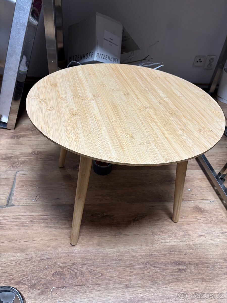 Stůl konferenční světle dřevo