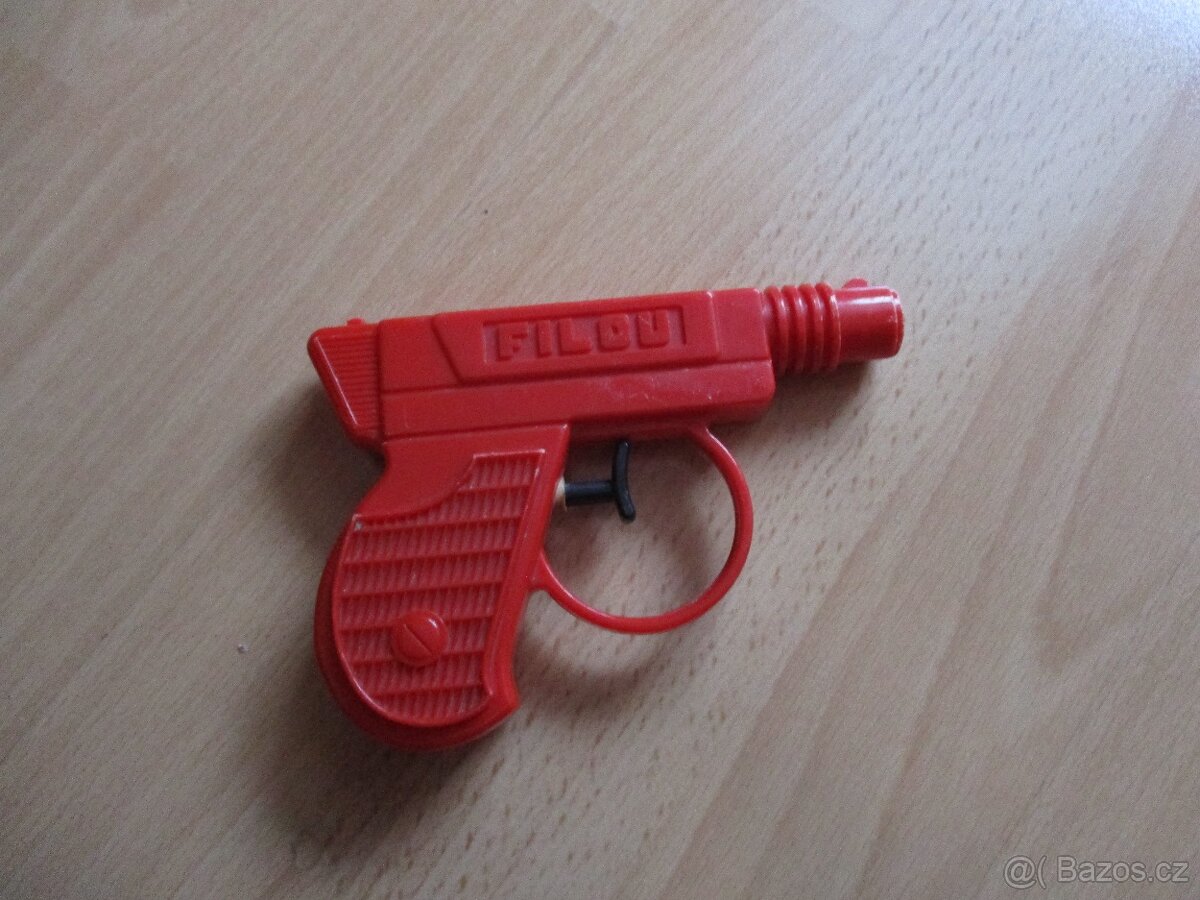 Retro hračka pistole na vodu