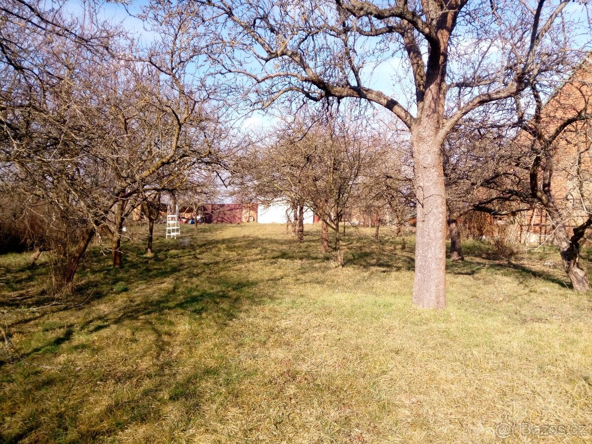 Prodej pozemek bydlení Brodek u Přerova Luková 1193 m²