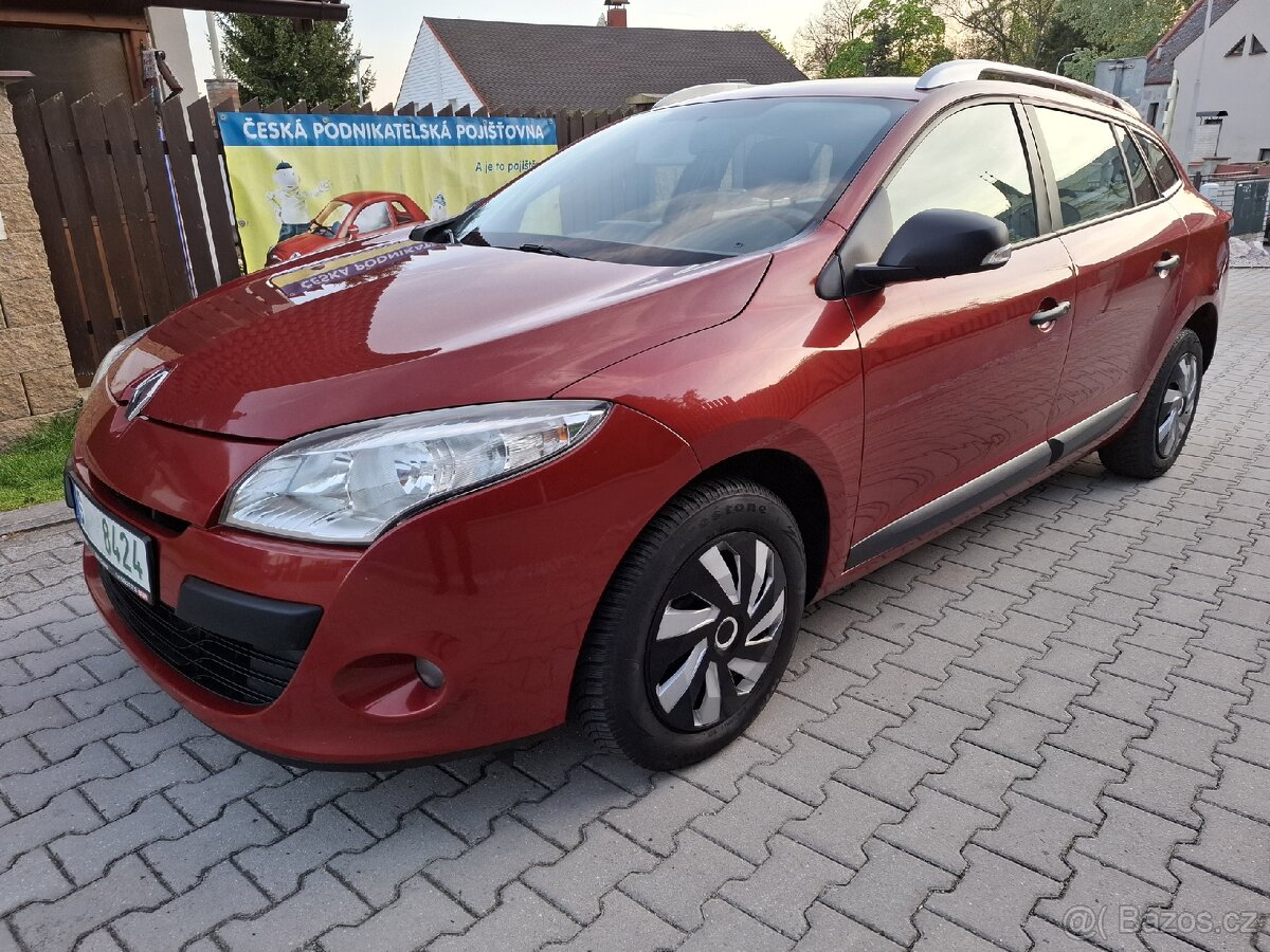 RENAULT MEGANE KOMBI 1.6 74KW BENZIN R.V.2012