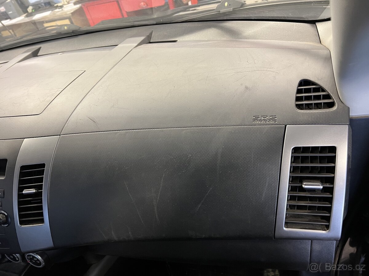 Airbagy Mitsubishi Outlander II