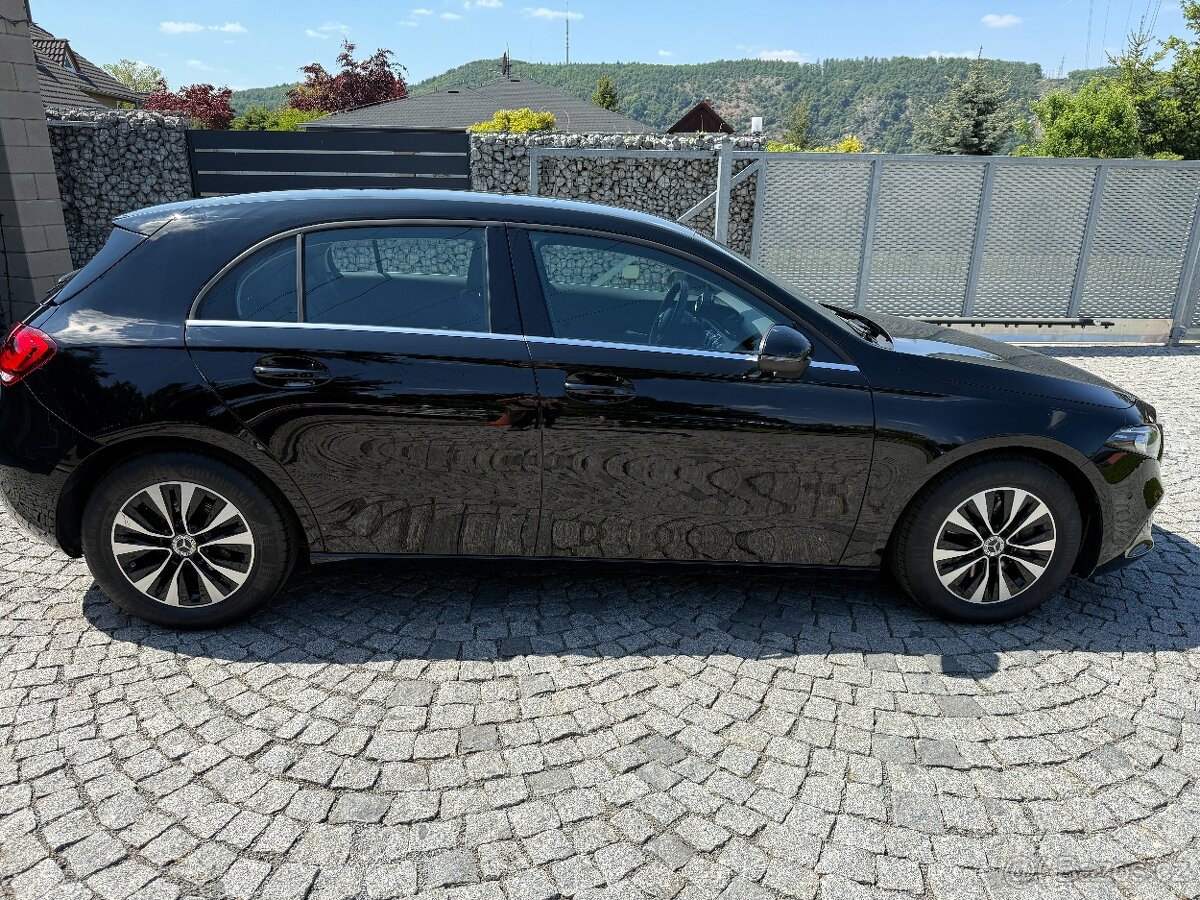 Mercedes-Benz A180d , 9/21 , automat