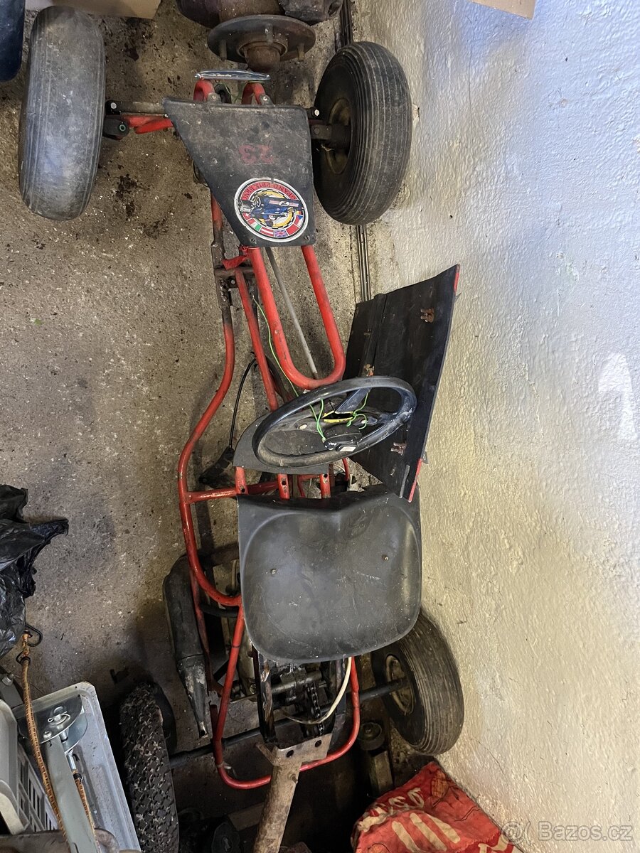 Motokára s motorem z jawetty