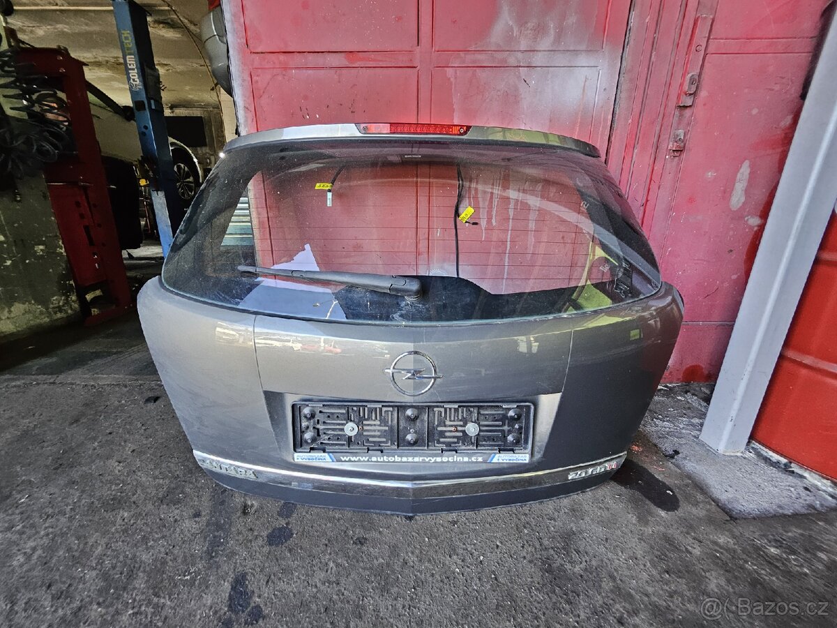 Opel antara zadní dveře
