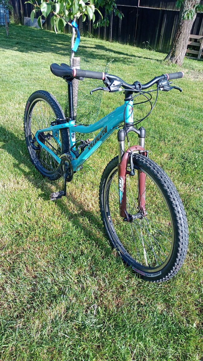 Juniorské kolo Specialized