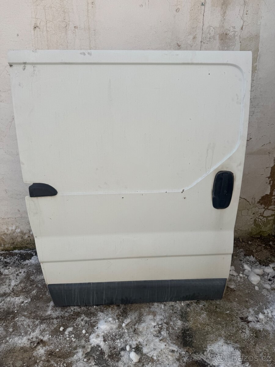 Renault trafic,opel vivaro pravé šoupačky